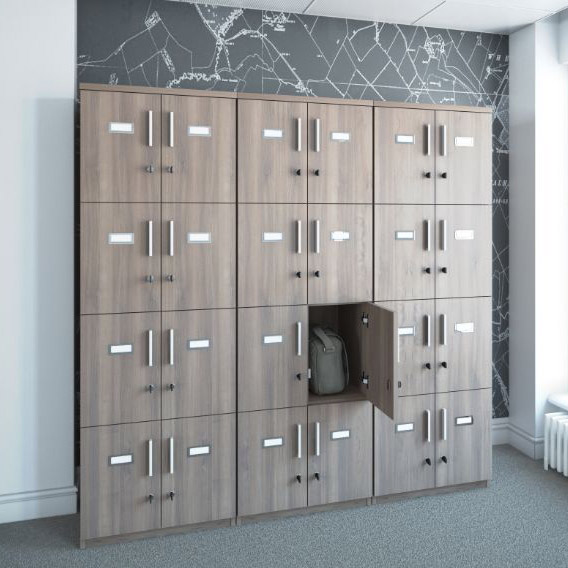 Bank of personal storage lockers